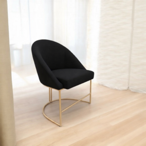 Poltrona LUA PRETA de Luxo revestimento em VELUDO